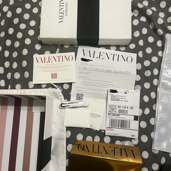 Valentino studded sneakers - Picture 9 of 16